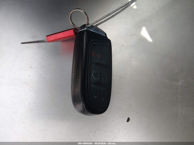 45950264 :رقم المزاد ، 1C4PJLCB8FW712675 vin ، 2015 Jeep Cherokee Latitude مزاد بيع