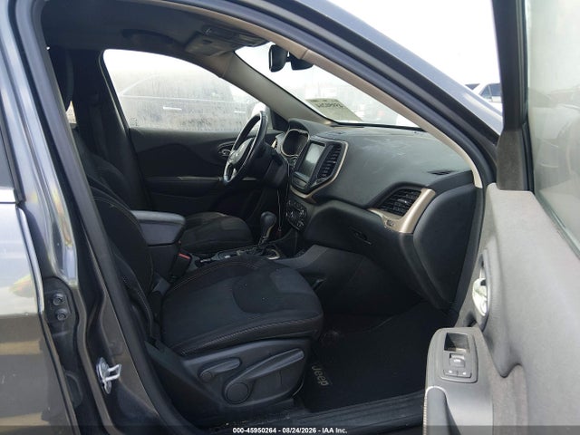 45950264 :رقم المزاد ، 1C4PJLCB8FW712675 vin ، 2015 Jeep Cherokee Latitude مزاد بيع