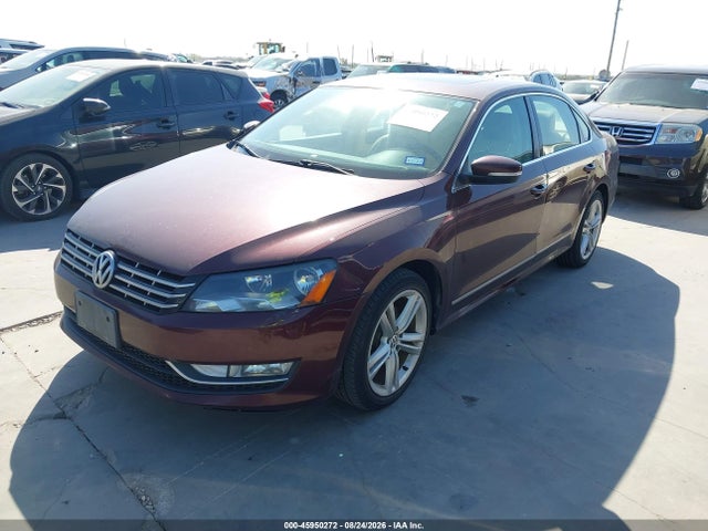 2014 Volkswagen Passat 1.8t Sel Premium მანქანა იყიდება აუქციონზე, vin: 1VWCS7A30EC080847, აუქციონის ნომერი: 45950272