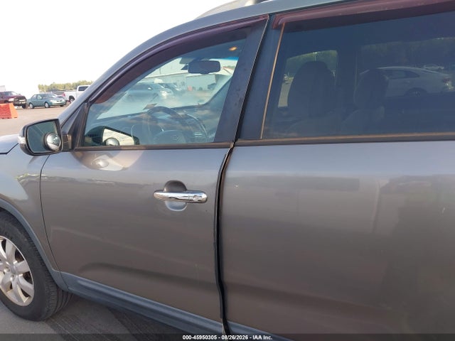 45950305 :رقم المزاد ، 5XYKT3A67DG405213 vin ، 2013 Kia Sorento Lx مزاد بيع