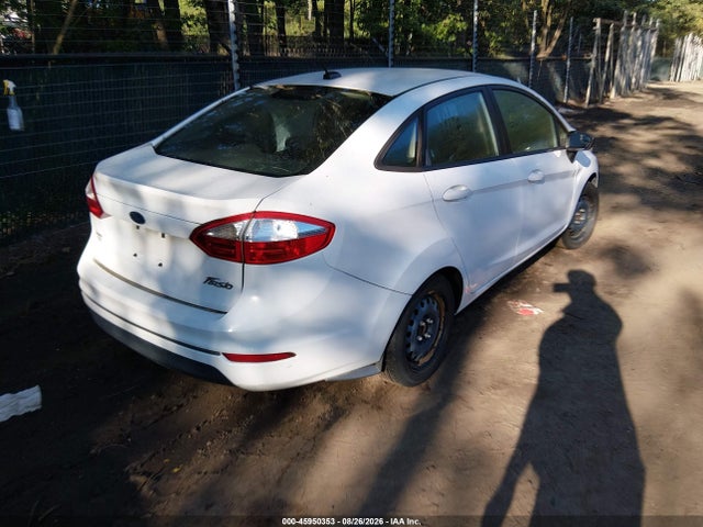 Продажа на аукционе авто 2016 Ford Fiesta S, vin: 3FADP4AJXGM123183, номер лота: 45950353
