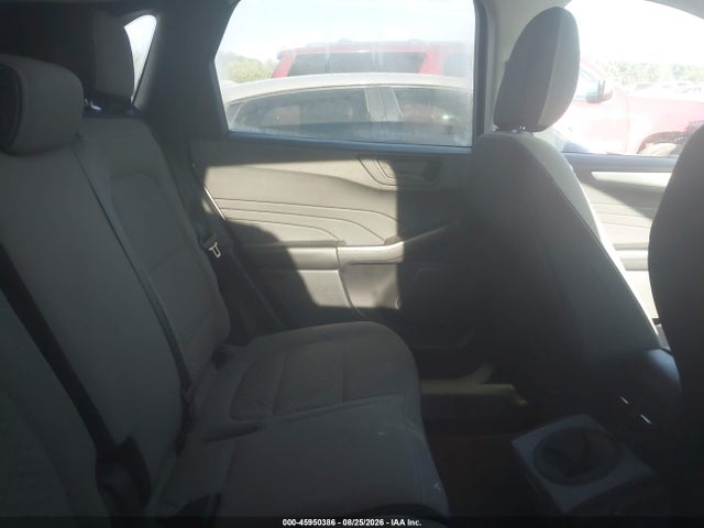 45950386 :رقم المزاد ، 1FMCU0G69NUB97547 vin ، 2022 Ford Escape Se مزاد بيع