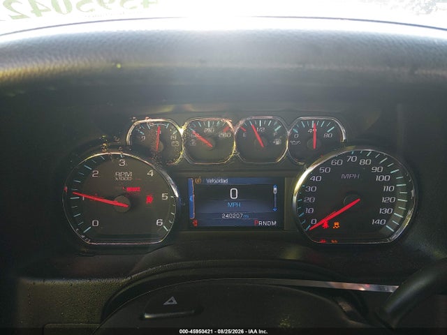 45950421 :رقم المزاد ، 1GNSCJKC0FR147511 vin ، 2015 Chevrolet Suburban Lt مزاد بيع