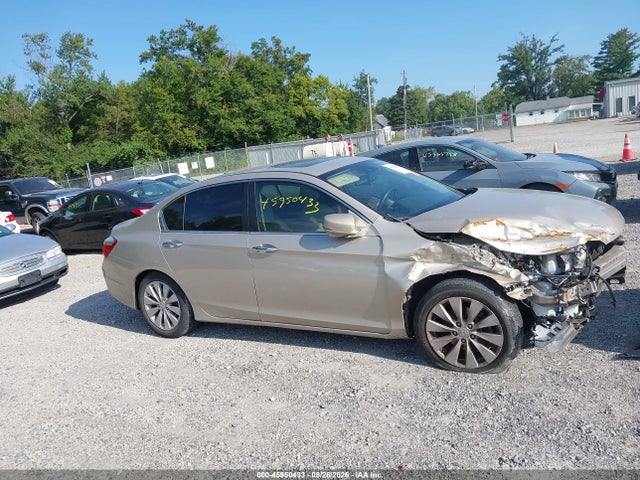 45950433 :رقم المزاد ، 1HGCR2F8XFA210623 vin ، 2015 Honda Accord Ex-l مزاد بيع
