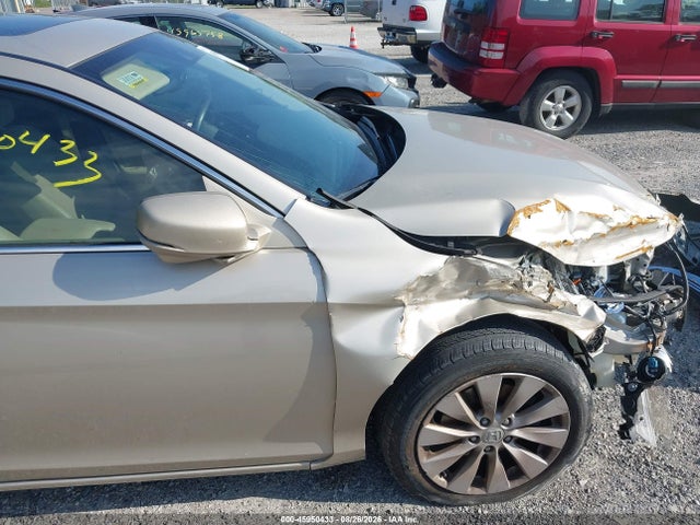 45950433 :رقم المزاد ، 1HGCR2F8XFA210623 vin ، 2015 Honda Accord Ex-l مزاد بيع