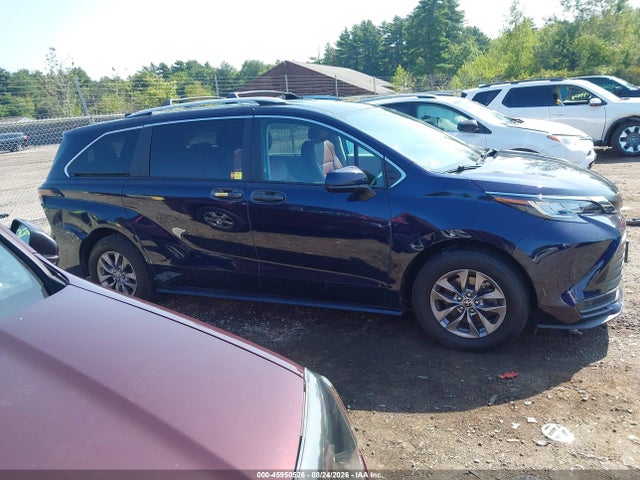 45950526 :رقم المزاد ، 5TDKSKFC7PS083837 vin ، 2023 Toyota Sienna Le مزاد بيع