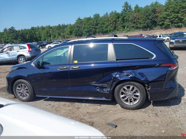 45950526 :رقم المزاد ، 5TDKSKFC7PS083837 vin ، 2023 Toyota Sienna Le مزاد بيع