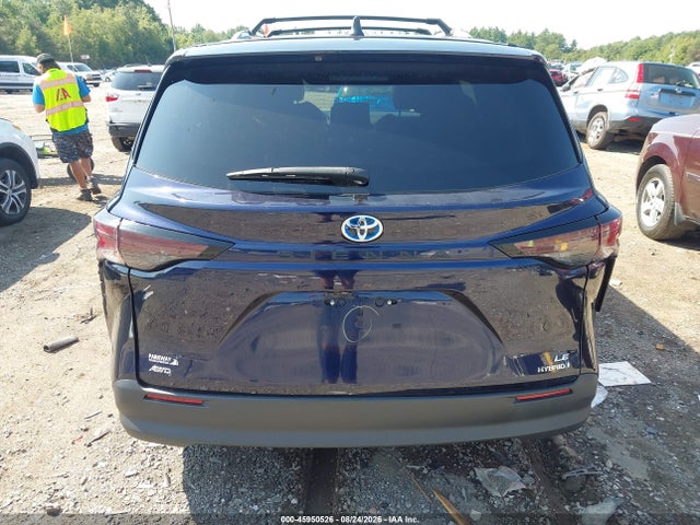 45950526 :رقم المزاد ، 5TDKSKFC7PS083837 vin ، 2023 Toyota Sienna Le مزاد بيع