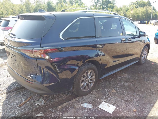 45950526 :رقم المزاد ، 5TDKSKFC7PS083837 vin ، 2023 Toyota Sienna Le مزاد بيع