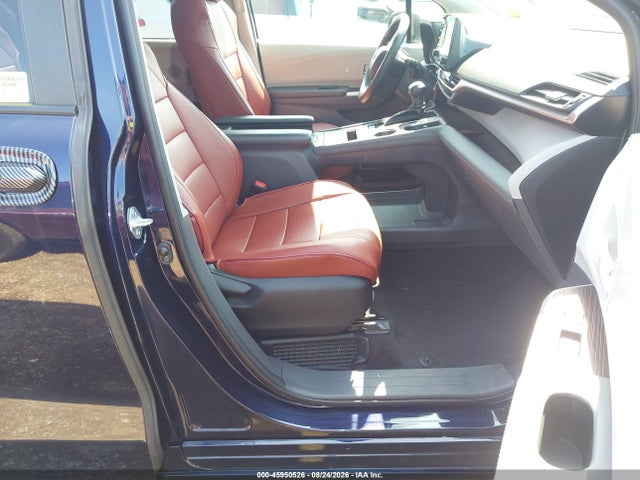 45950526 :رقم المزاد ، 5TDKSKFC7PS083837 vin ، 2023 Toyota Sienna Le مزاد بيع