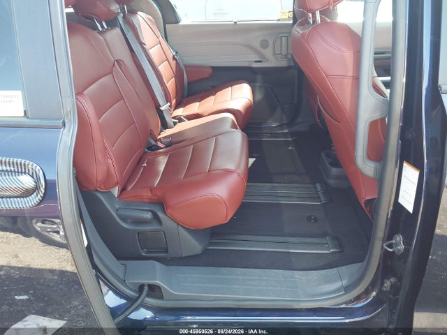 45950526 :رقم المزاد ، 5TDKSKFC7PS083837 vin ، 2023 Toyota Sienna Le مزاد بيع