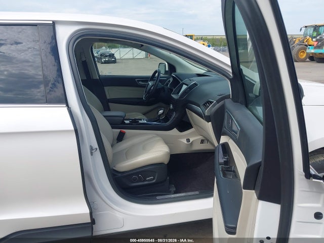 45950545 :رقم المزاد ، 2FMPK4K89HBB51637 vin ، 2017 Ford Edge Titanium مزاد بيع