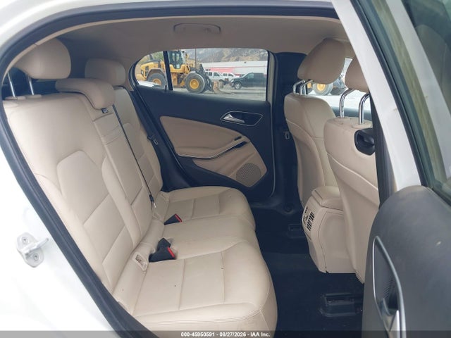 WDCTG4EB4GJ201604 Mercedes-Benz GLA 250