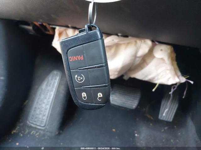 45950611 :رقم المزاد ، 3C4NJDFB4NT172464 vin ، 2022 Jeep Compass Latitude Lux 4x4 مزاد بيع