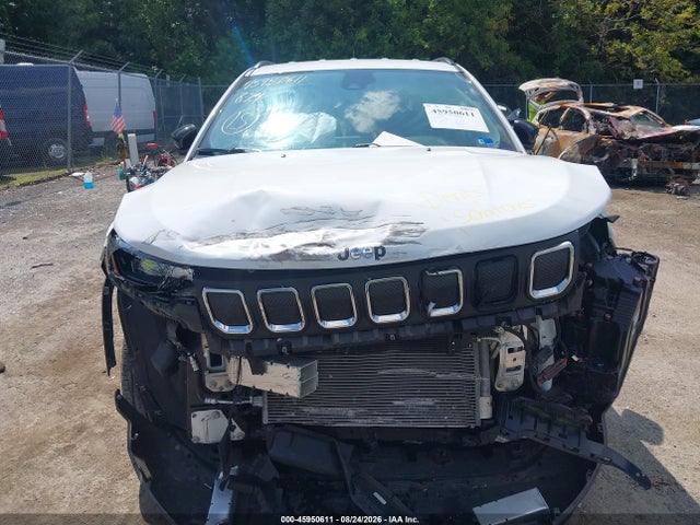 45950611 :رقم المزاد ، 3C4NJDFB4NT172464 vin ، 2022 Jeep Compass Latitude Lux 4x4 مزاد بيع
