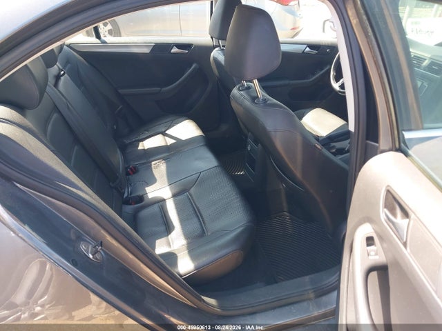 2015 Volkswagen Jetta 1.8t Se მანქანა იყიდება აუქციონზე, vin: 3VWD07AJ5FM214325, აუქციონის ნომერი: 45950613