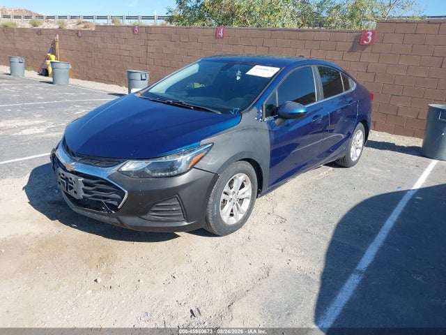 Chevrolet CRUZE LT 2019 1G1BE5SM7K7124616 Image 2