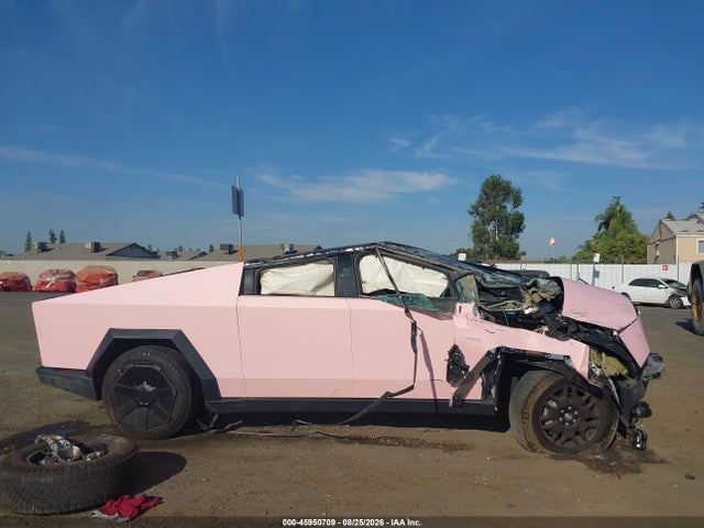 7G2CEHED6RA024546 Tesla Cybertruck All-wheel Drive