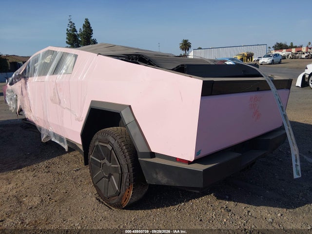 7G2CEHED6RA024546 Tesla Cybertruck All-wheel Drive