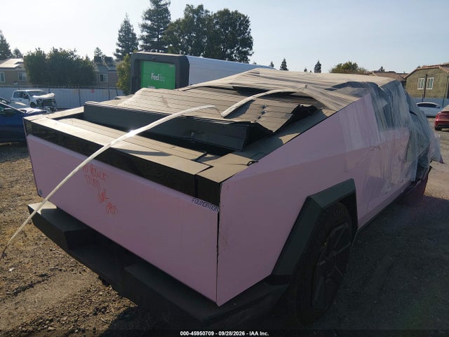 7G2CEHED6RA024546 Tesla Cybertruck All-wheel Drive