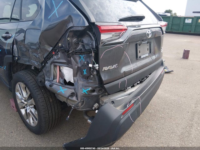Продажа на аукционе авто 2021 Toyota Rav4 Xle Premium, vin: 2T3A1RFV5MC224277, номер лота: 45950740