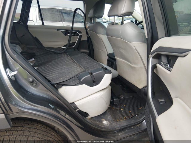 Продажа на аукционе авто 2021 Toyota Rav4 Xle Premium, vin: 2T3A1RFV5MC224277, номер лота: 45950740