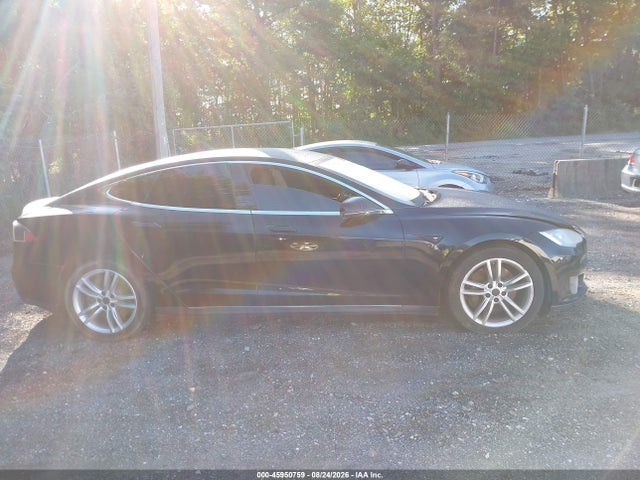 Продажа на аукционе авто 2013 Tesla Model S, vin: 5YJSA1DN9DFP15402, номер лота: 45950759