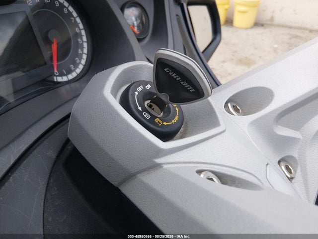 2010 Can-am Spyder Roadster Rt მანქანა იყიდება აუქციონზე, vin: 2BXJBKC15AV001304, აუქციონის ნომერი: 45950866