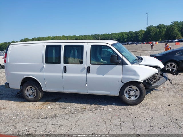 2018 Chevrolet Express 2500 Work Van მანქანა იყიდება აუქციონზე, vin: 1GCWGAFG5J1198196, აუქციონის ნომერი: 45950904