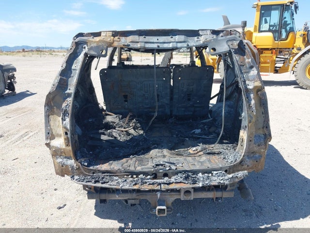 Продаж на аукціоні авто 2021 Chevrolet Suburban 4wd Z71, vin: 1GNSKDKD7MR341785, номер лоту: 45950929