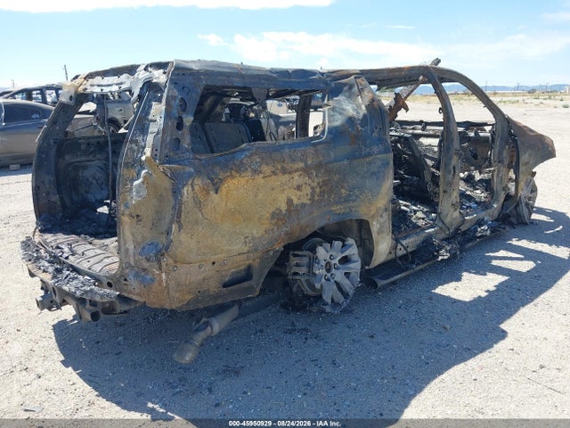 Продаж на аукціоні авто 2021 Chevrolet Suburban 4wd Z71, vin: 1GNSKDKD7MR341785, номер лоту: 45950929