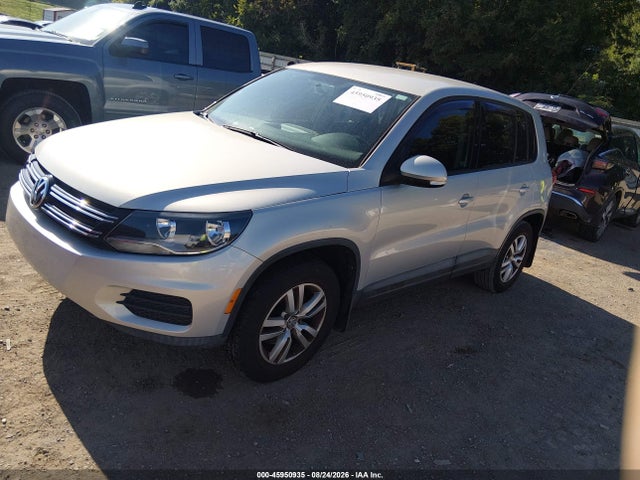 2013 Volkswagen Tiguan S მანქანა იყიდება აუქციონზე, vin: WVGAV3AX7DW562740, აუქციონის ნომერი: 45950935