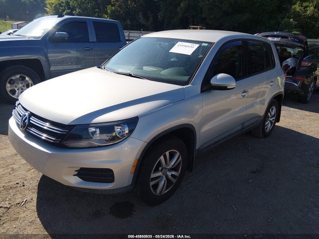 2013 Volkswagen Tiguan S მანქანა იყიდება აუქციონზე, vin: WVGAV3AX7DW562740, აუქციონის ნომერი: 45950935
