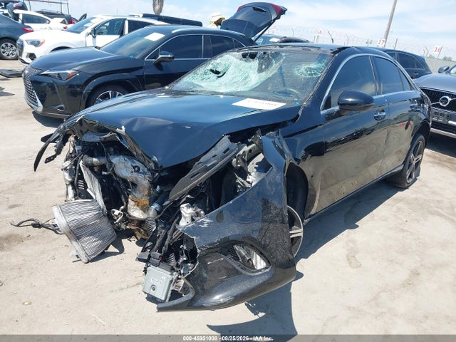 W1K3G4EB8NJ336979 Mercedes-Benz A 220