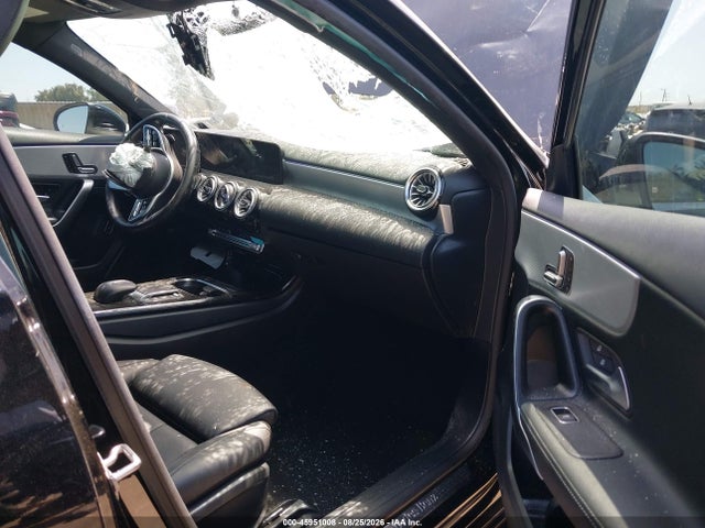 W1K3G4EB8NJ336979 Mercedes-Benz A 220