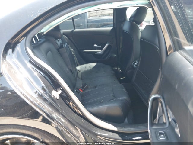 W1K3G4EB8NJ336979 Mercedes-Benz A 220