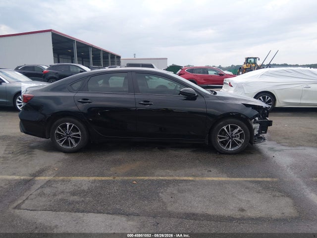 2024 Kia Forte Lxs მანქანა იყიდება აუქციონზე, vin: 3KPF24AD5RE798559, აუქციონის ნომერი: 45951052