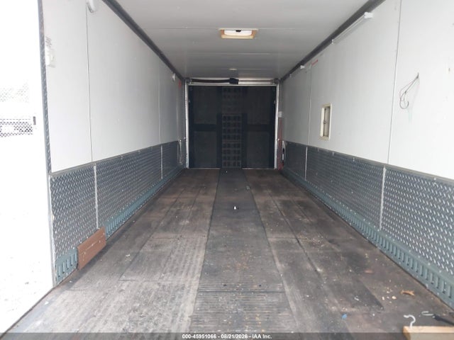 45951066 :رقم المزاد ، 1L9TM727171317871 vin ، 2007 Legend Trailmaster Enclosed Trailer مزاد بيع