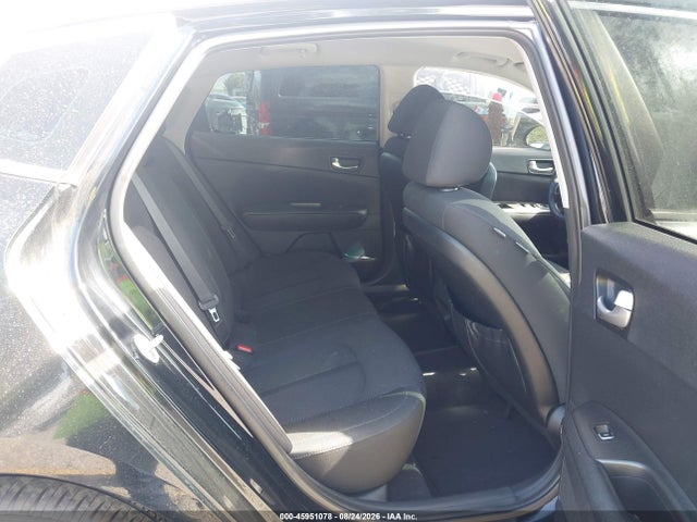 KIA Optima Lx 2016 5XXGT4L33GG081832 Image 8