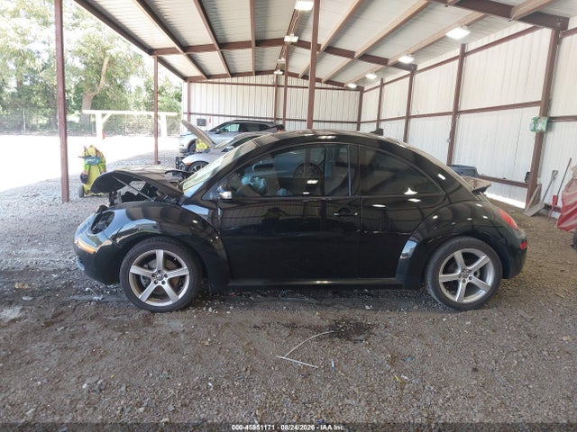 Aukcja sprzedaży 2010 Volkswagen New Beetle 2.5l, vin: 3VWRW3AG2AM027196, numer aukcji: 45951171