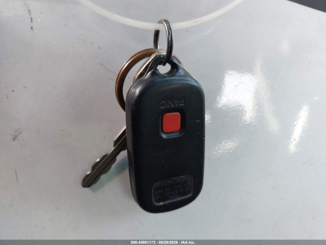 45951172 :رقم المزاد ، JT2BG22K5Y0527762 vin ، 2000 Toyota Camry Le مزاد بيع