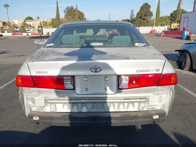 45951172 :رقم المزاد ، JT2BG22K5Y0527762 vin ، 2000 Toyota Camry Le مزاد بيع