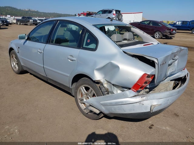 45951375 :رقم المزاد ، WVWBH63B71P013824 vin ، 2001 Volkswagen Passat Glx مزاد بيع