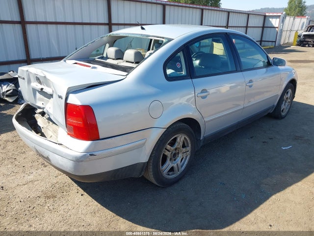 45951375 :رقم المزاد ، WVWBH63B71P013824 vin ، 2001 Volkswagen Passat Glx مزاد بيع
