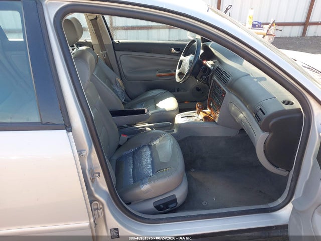 45951375 :رقم المزاد ، WVWBH63B71P013824 vin ، 2001 Volkswagen Passat Glx مزاد بيع