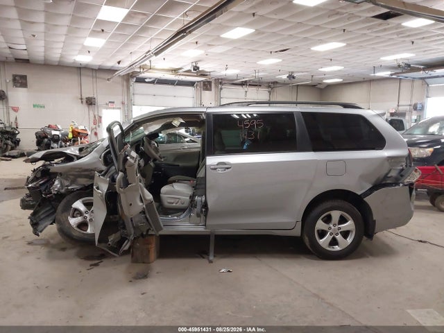 Продаж на аукціоні авто 2011 Toyota Sienna Le V6, vin: 5TDKK3DC8BS160944, номер лоту: 45951431