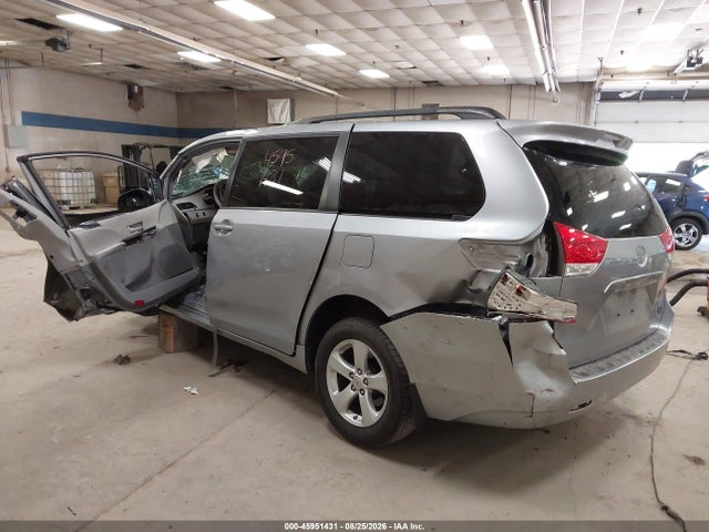 Продаж на аукціоні авто 2011 Toyota Sienna Le V6, vin: 5TDKK3DC8BS160944, номер лоту: 45951431