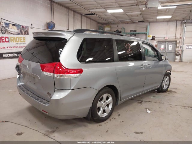 Продаж на аукціоні авто 2011 Toyota Sienna Le V6, vin: 5TDKK3DC8BS160944, номер лоту: 45951431