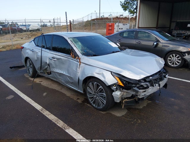 1N4BL4EV3PN360698 Nissan Altima Sl Fwd