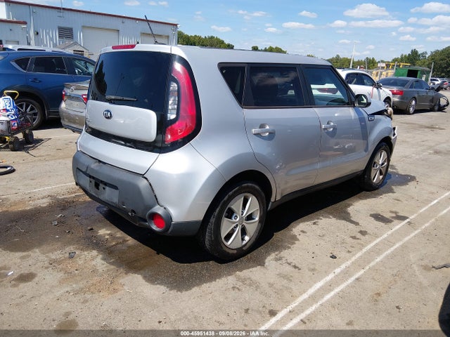 45951438 :رقم المزاد ، KNDJN2A28F7778192 vin ، 2015 Kia Soul مزاد بيع